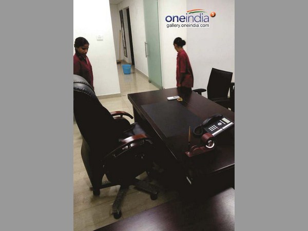 మొదటి అంతస్తులో లీకేజీ లేదని..
