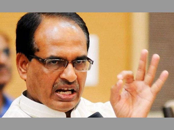 సీఎం శివరాజ్ దీక్షపై కాంగ్రెస్ ఇలా