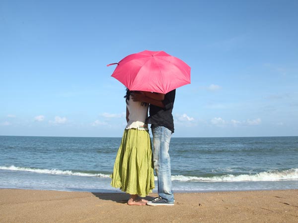 కేకలు వేశారు, స్థానికులు !