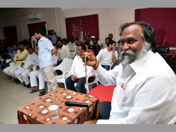రూ.5 లక్షలతో మొదలై...