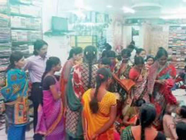 సృష్టి దృష్టి షాప్ లో !