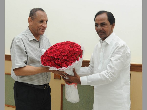 కాంగ్రెస్ ఆహ్వానంపై కర్నె ఇలా