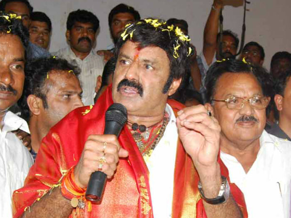 స్టార్ హీరోల మధ్య వార్