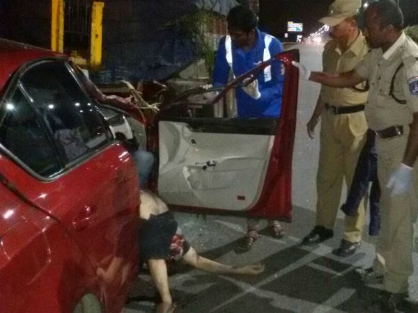 కారు వేగం గంటకు 145 కిలోమీటర్లు