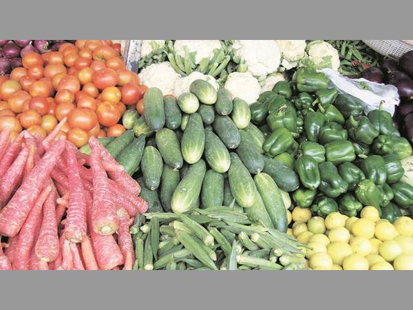 సామాన్యులకు చుక్కలు చూపుతున్న ధరలు