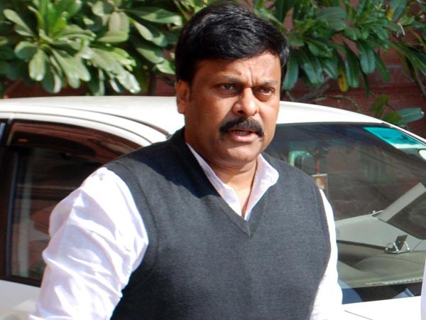 తొలి ఓటు చిరంజీవిదే