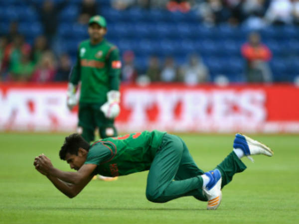 Unchanged New Zealand elect to bat against Bangladesh Unchanged New Zealand elect to bat against Bangladesh