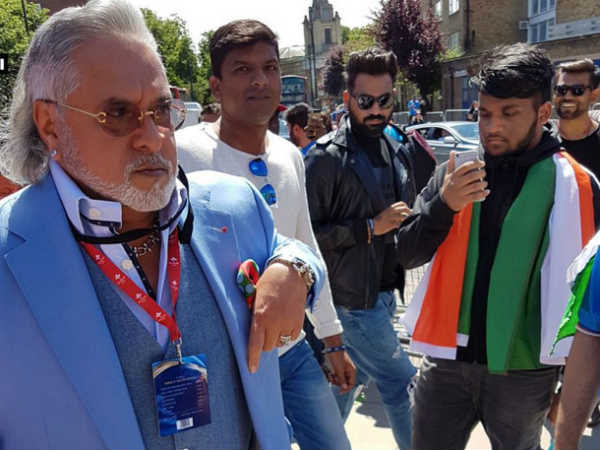 Champions Trophy: Vijay Mallya booed during India-South Africa match in London Champions Trophy: Vijay Mallya booed during India-South Africa match in London