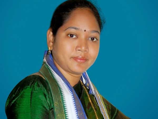 MLA Sucharitha says she will continue in YSR Congress MLA Sucharitha says she will continue in YSR Congress