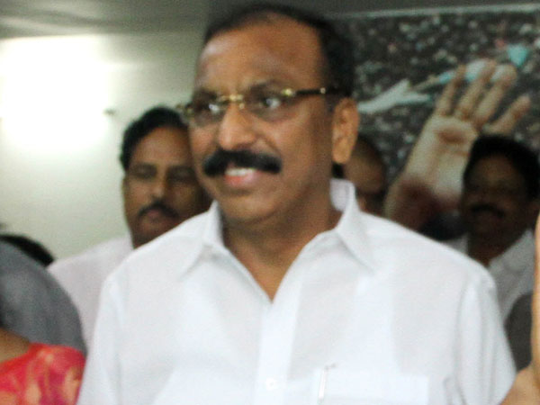 Repala Mohan Reddy వారికి నోటీసుల షాక్: రెండేళ్ల పదవికి ఆశపడి శిల్పా ఆఫర్ మిస్ ...