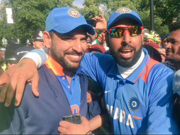 Yuvraj Singh meets his doppelganger in England and the Internet cannot stop talking about it Yuvraj Singh meets his doppelganger in England and the Internet cannot stop talking about it