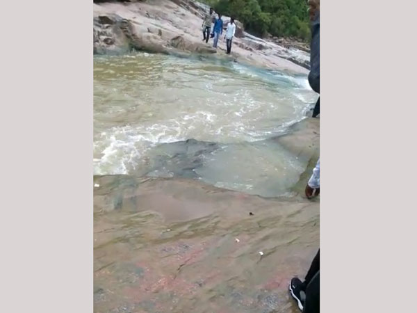 ఇద్దరి మృతదేహాలు లభ్యం