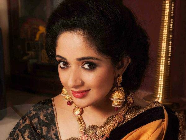 సీబీఐకి ఇవ్వండి: మంజు వారియర్