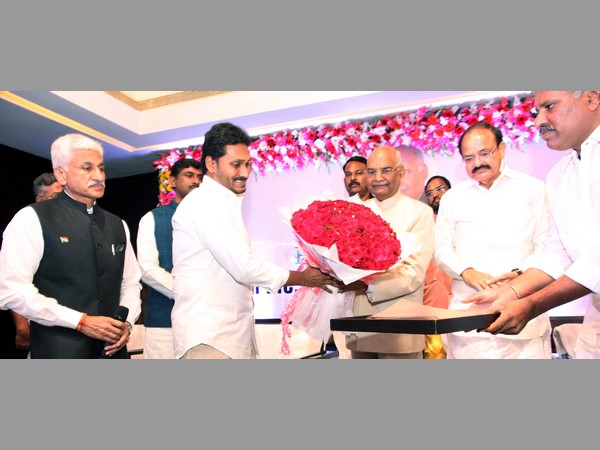 జగన్ ఇక్కడే ఉన్నారు కాబట్టి