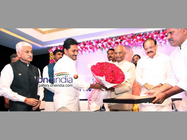 ఆగ్రహం.. కాళ్లు మొక్కించుకున్నారని..