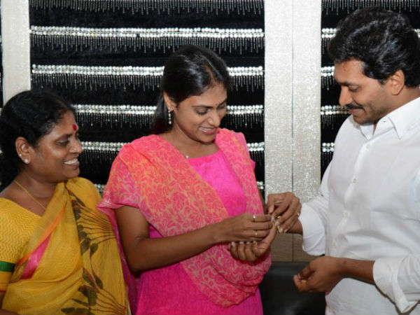 వైఎస్ షర్మిల ఇలా మరో ప్రస్థానం