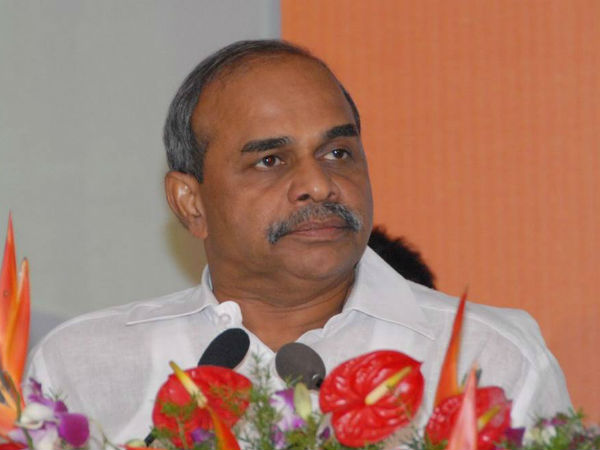 వైఎస్ఆర్తో ఇలా కాంగ్రెస్ పార్టీ నేతల రాజీ