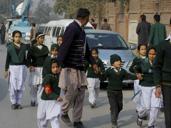 School children trapped in Jammu as Pakistan opens fire across LoC in Nowshera School children trapped in Jammu as Pakistan opens fire across LoC in Nowshera