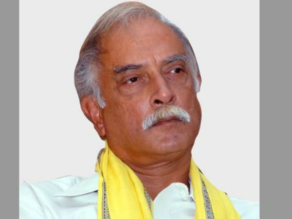 కేంద్ర మంత్రికి ఫిర్యాదు చేసేందుకు వెనుకంజ