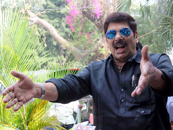 గవర్నర్ కోటాలో అన్నారు కానీ...