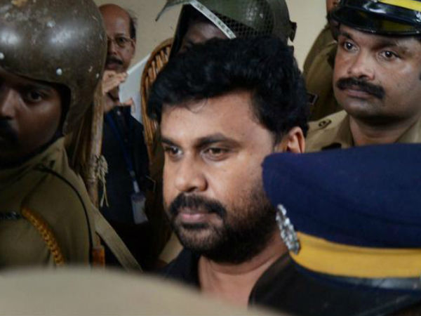 హీరో బ్యాంక్ అకౌంట్ ?