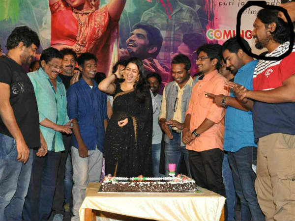 జ్యోతిలక్ష్మి ఆడియో వేడుకలో.. అకౌంట్లలో డబ్బులు..