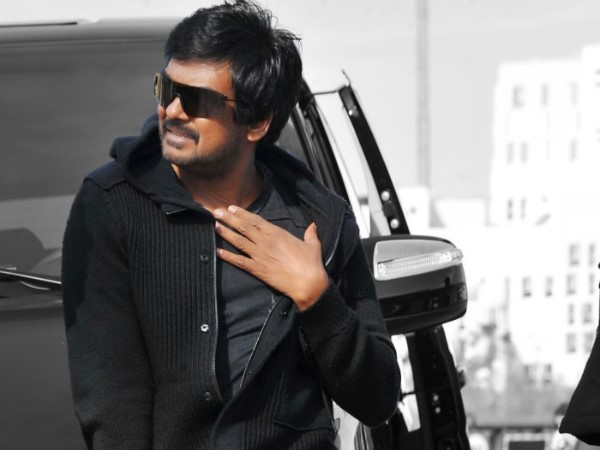 కొరియర్ ద్వారా డ్రగ్స్