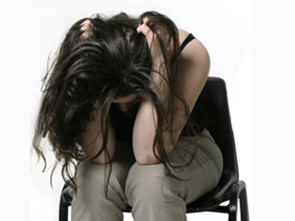 Woman gang raped and attacked with acid in Thane Woman gang raped and attacked with acid in Thane