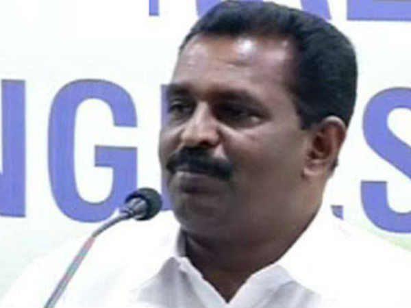 నోటీసులు, నాలుగు గంటలు !