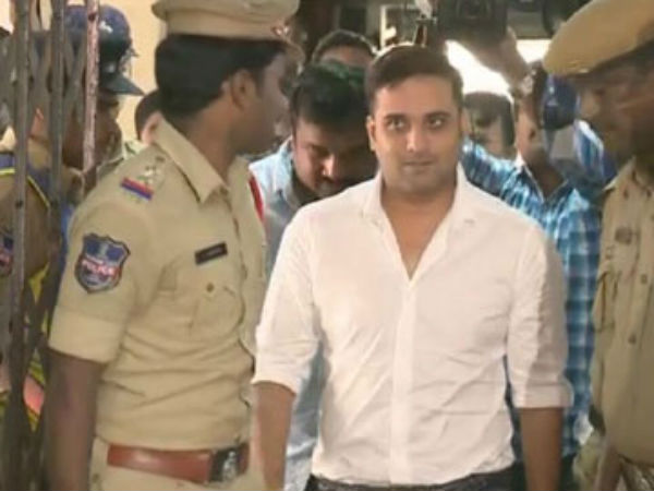 కొంత తెలిసి జడ్జిమెంట్ చేయడం సరికాదు