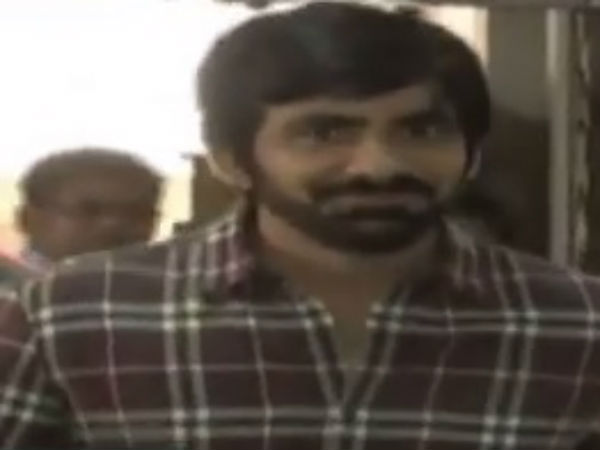 మెట్లాక్కాలా.... లిఫ్ట్ పనిచేస్తోంది