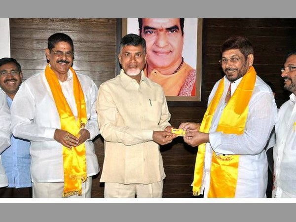 నెల్లూరు జిల్లాలో ఆనం కుటుంబం ప్రాధాన్యం
