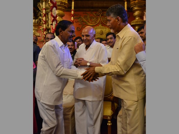 చంద్రబాబు, కేసీఆర్, వెంకయ్యలు హాజరు