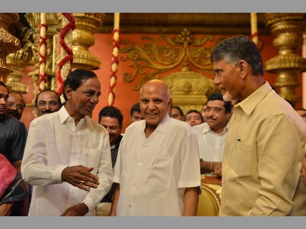 ఏపీ స్పీకర్, టి మంత్రులు