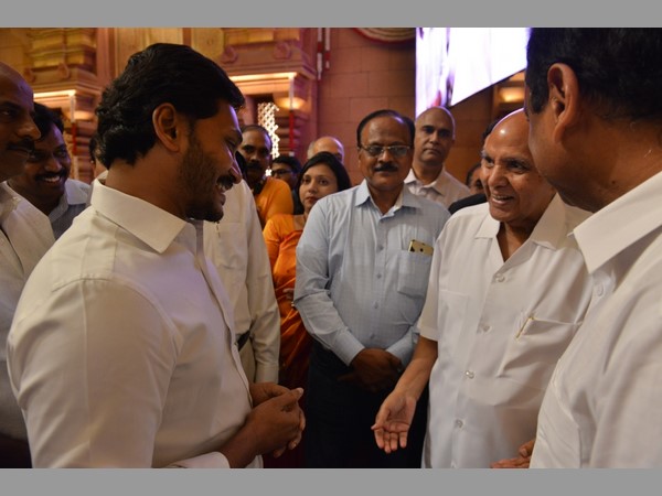 ఏపీ మంత్రులు, వైసిపి అధినేత జగన్