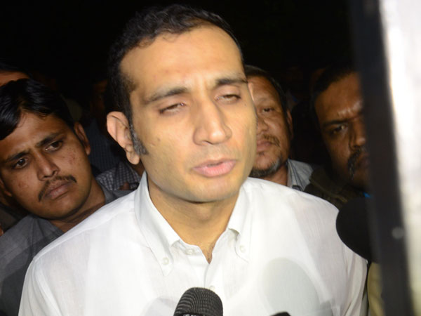 ఎవరా పెద్దలు?