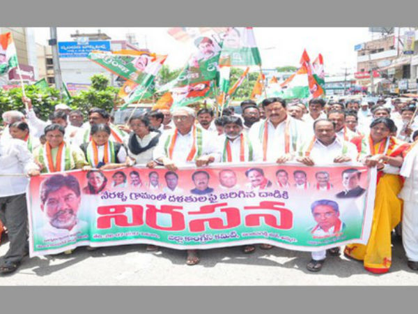 మరమ్మత్తులు చేశాకే అనుమతిస్తామని గ్రామస్తులు ఇలా