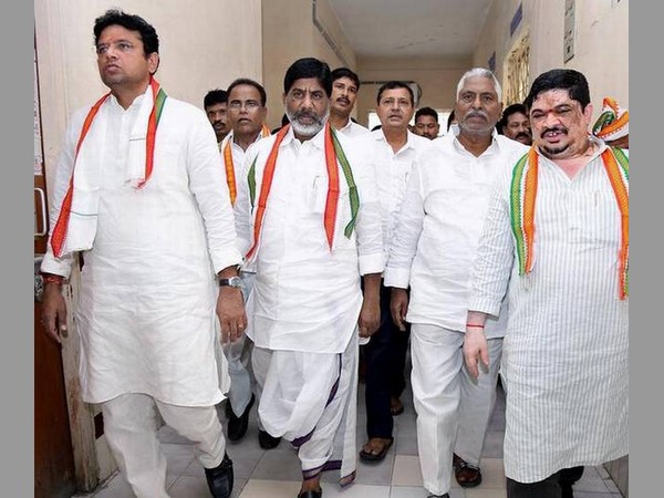 ఎదురు తిరిగినందుకు చిత్రహింసలు?