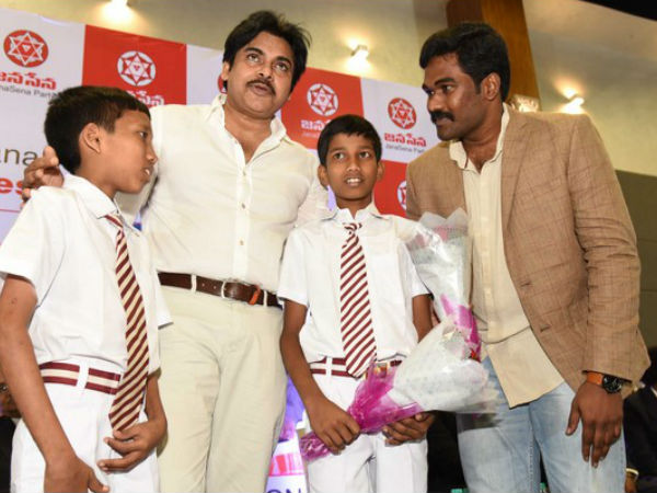 పవన్ అభినందన