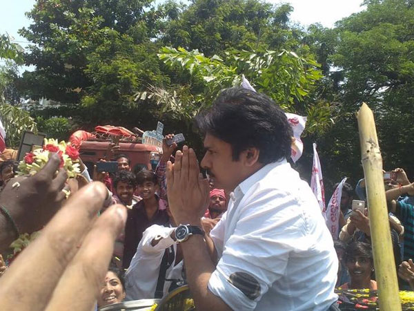 చాలా రోజుల తర్వాత కలయిక