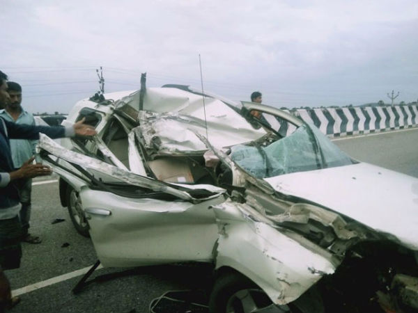 TRS leader satish diees in a road accident TRS leader satish diees in a road accident