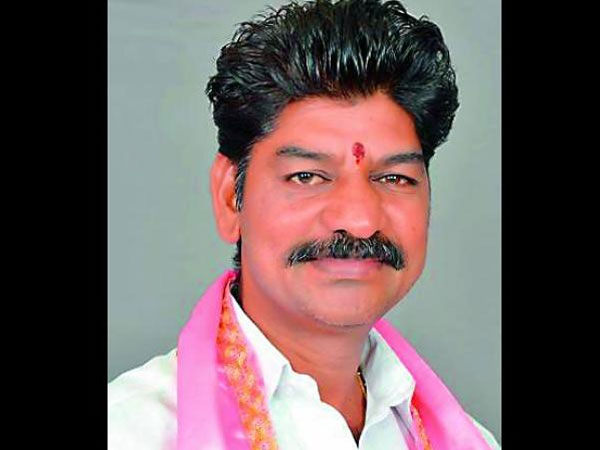 Tension prevailed on TRS MLA Shankar Naik episode Tension prevailed on TRS MLA Shankar Naik episode
