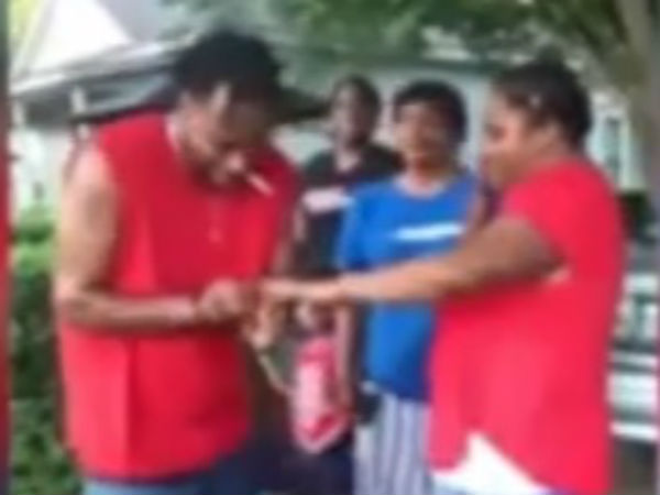 Handcuffs couldn't stop this man from proposing to his girlfriend Handcuffs couldn't stop this man from proposing to his girlfriend
