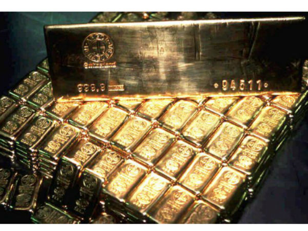 British treasure hunters find chest that could contain Nazi gold worth £100m in sunken cargo ship British treasure hunters find chest that could contain Nazi gold worth £100m in sunken cargo ship