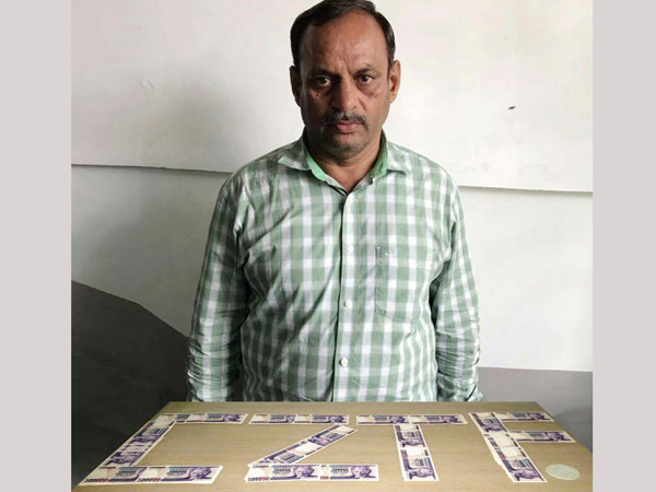 Man palming off fake Lira caught in Hyderabad Man palming off fake Lira caught in Hyderabad
