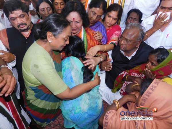 పరిస్థితి ఉద్రిక్తంగా మారి....