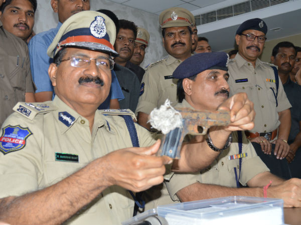 కథ నడిపించాడు