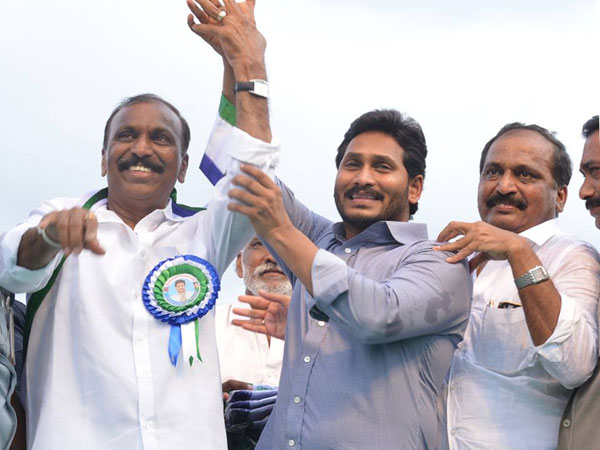 జగన్ వ్యాఖ్యలను సుమోటోగా తీసుకోవడం హర్షణీయం