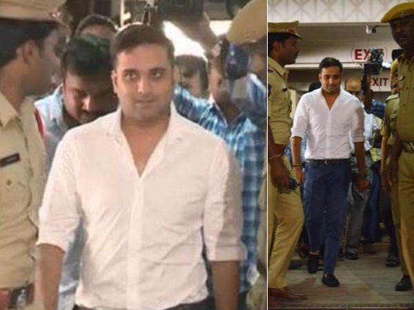 53 మంది పేర్లు చెప్పిన సినీ ప్రముఖుడు