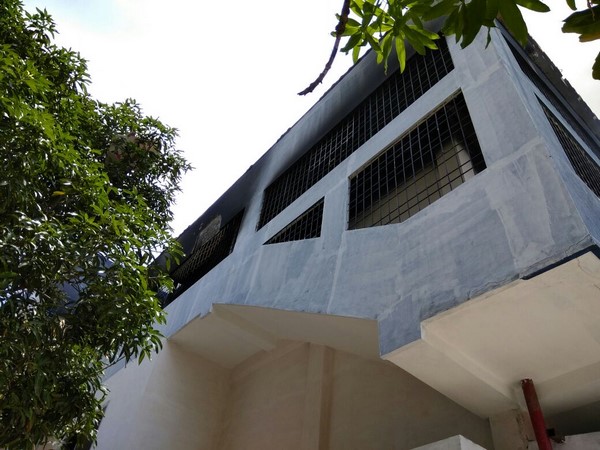 ఏసీలు బిగించే సమయంలో